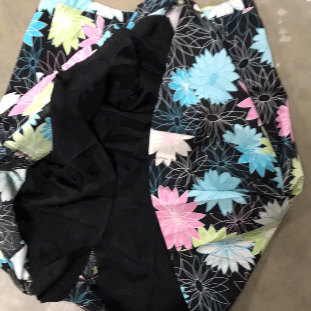 Skirt by Rafaella. Black with floral. Size 10 - Picture 3 of 5